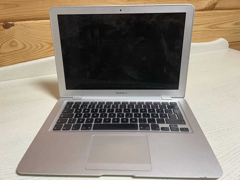 MacBook Air.  Продам