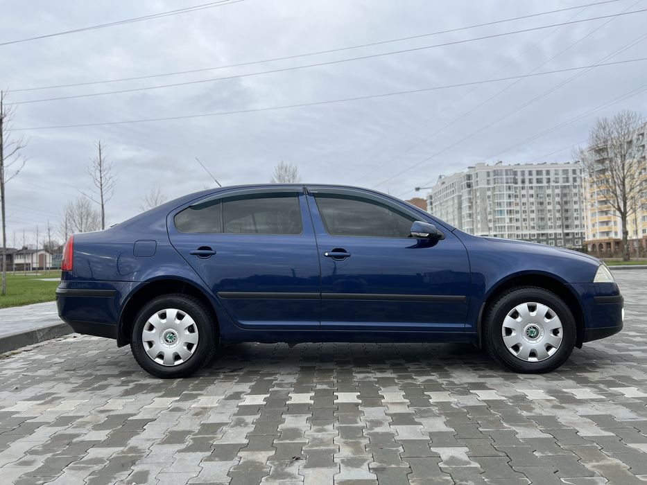 Продам Шкоду Октавію А5. 1.6 бенз MPI