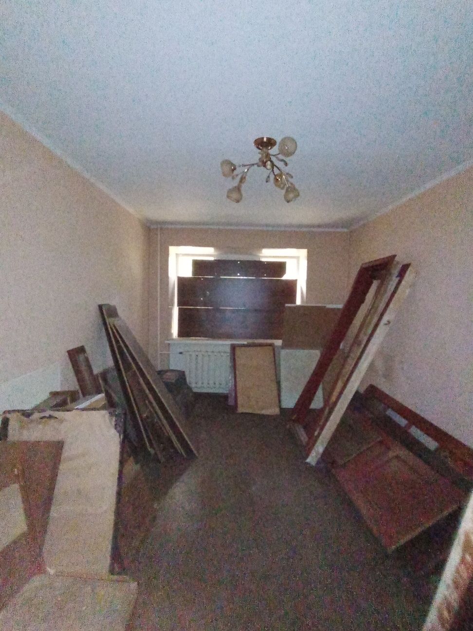Продам 2 кімнатну квартиру на 1 поверсі