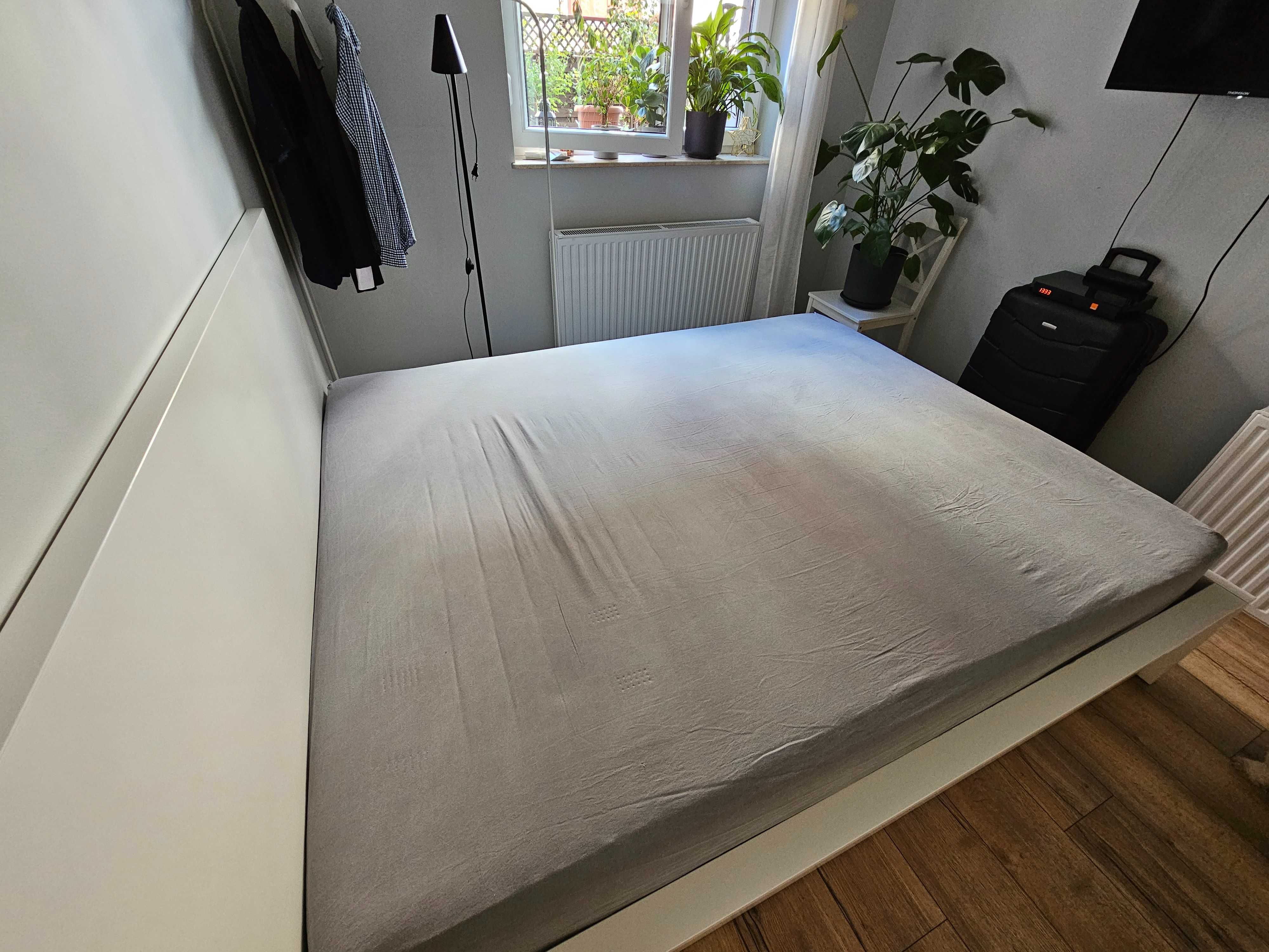 Łóżko otwierane IKEA 207 x 175 cm (duży schowek pod łóżkiem)