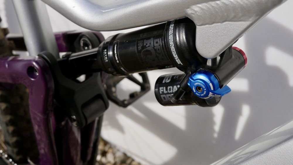 Focus Jam 6.9 2025 - M shimano XT Fox DT Chromag PNW Michelin