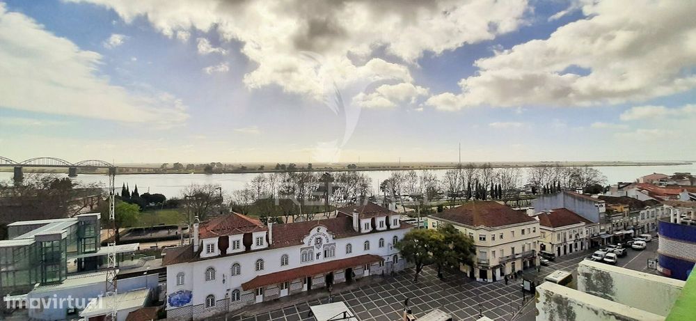 Escritório com terraço e vista rio, Vila Franca de Xira, Lisboa