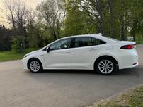 Wynajem samochodów osobowych Toyota Corolla Hybrid LPG od 100 zł doba