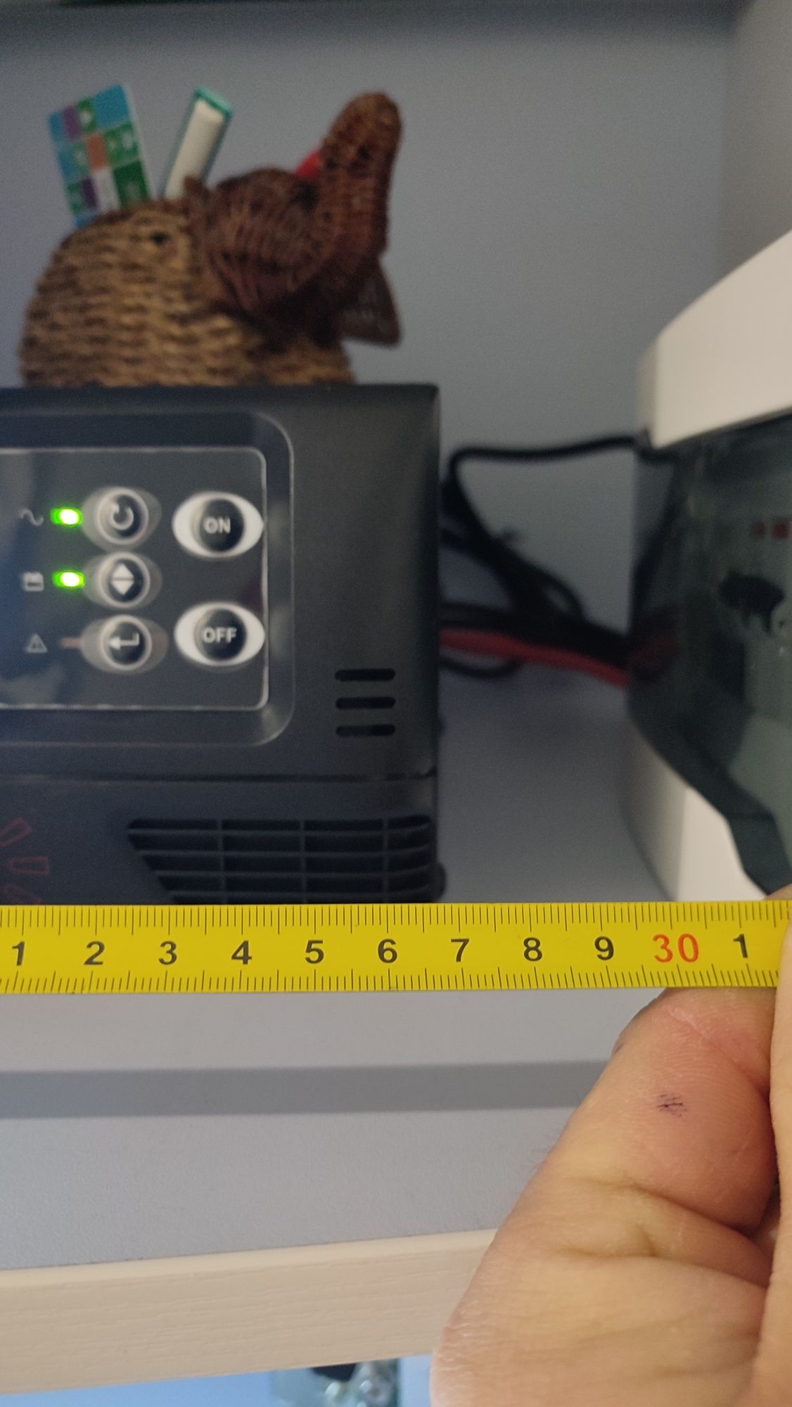 ДБЖ / інвертор  12В-220В,  1кВт, must ep20-1012 pro  (UPS)