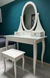Toaletka IKEA HEMNES + stołek