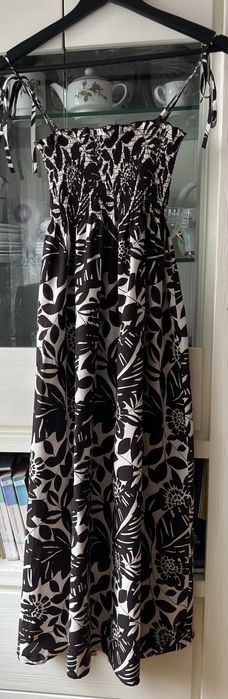 Sprzedam przewiewną, bawelnianą sukienkę na lato.