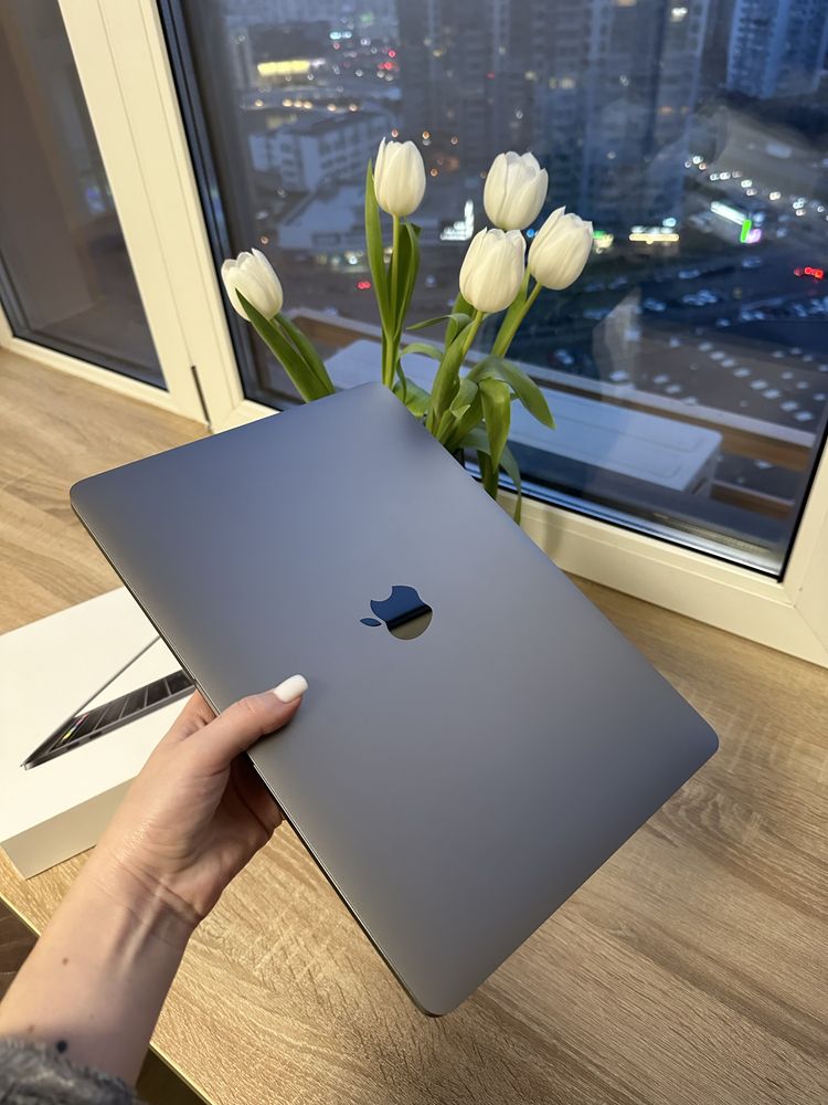 Apple MacBook Pro ‘13 2019 Space Gray 256/8 gb