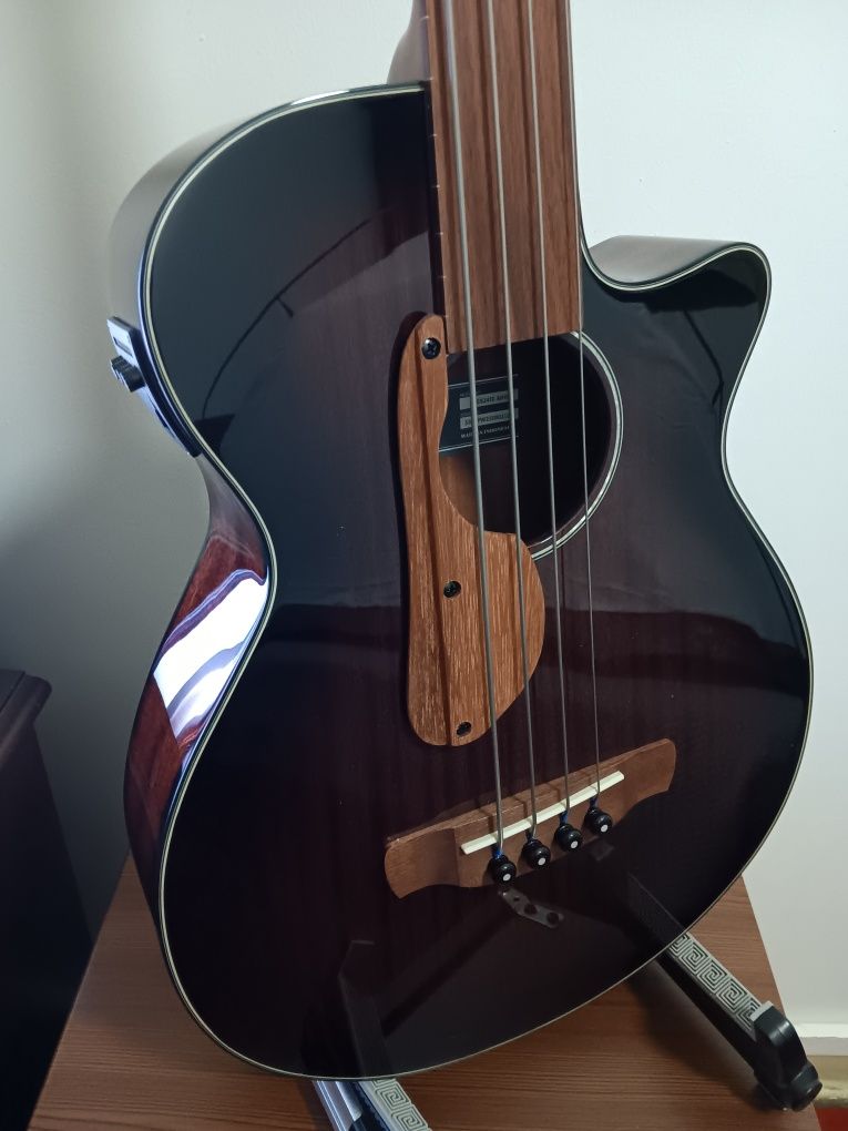 Baixo eletroacustico Ibanez AEGB24FE-MHS Fretless
Completamente novo.