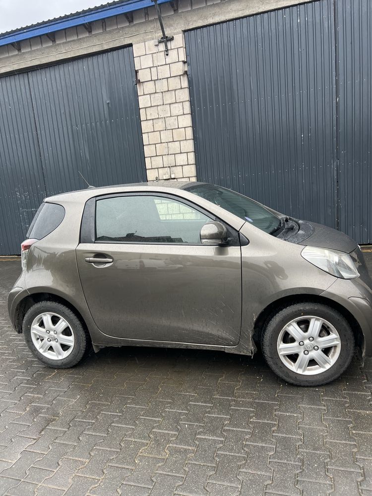 Sprzedam Toyota IQ