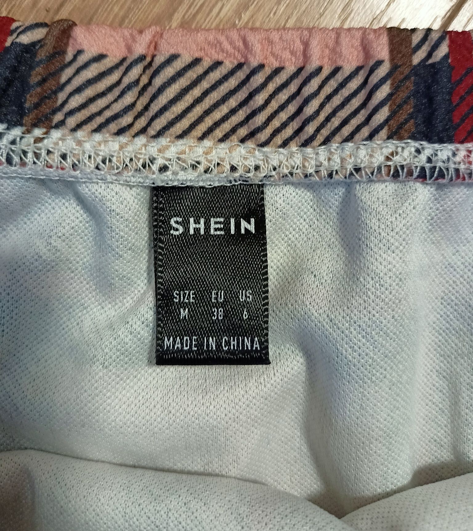 Krótka spódniczka Shein rozmiar M kolor łososiowy