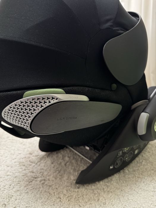 Автокрісло Cybex cloud t
