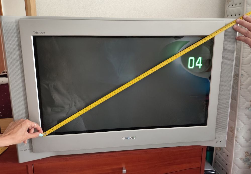 Televisão TV Sony - 77cm / 30 polegadas