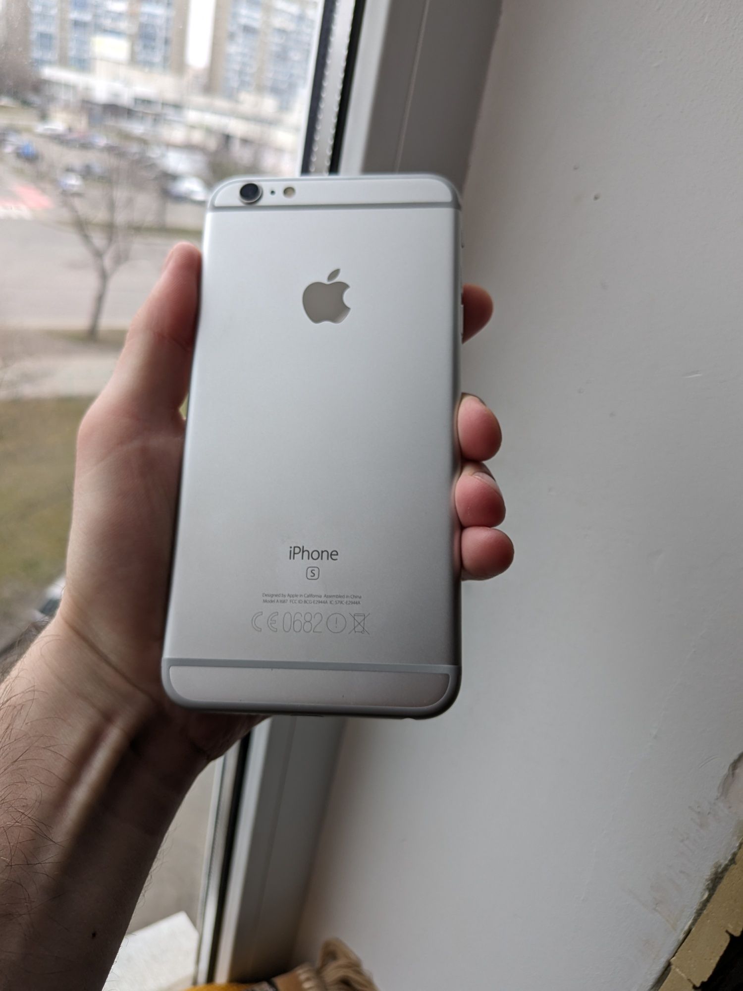 Iphone 6S Plus.Память 64Гб.Neverlock.Идеал.В оригинале.