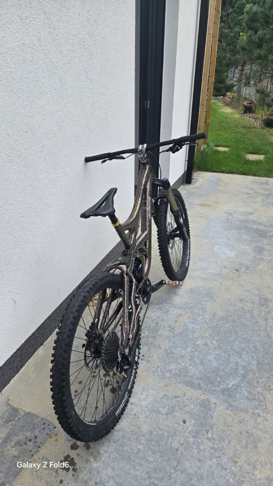 Specialized demo 8