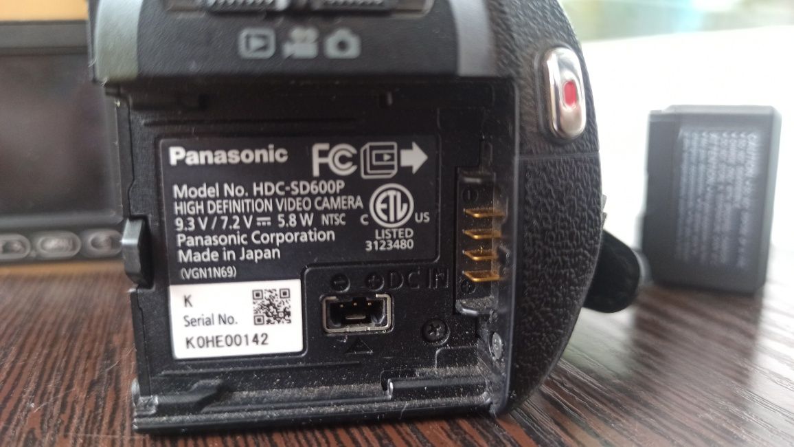 Видеокамера Panasonic hdc-sd600