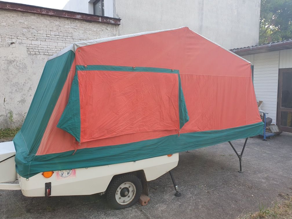 Przyczepa namiotowa skiff2