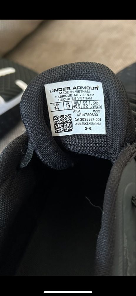 Кроссовки новые, UNDER ARMOUR, размер 48,5