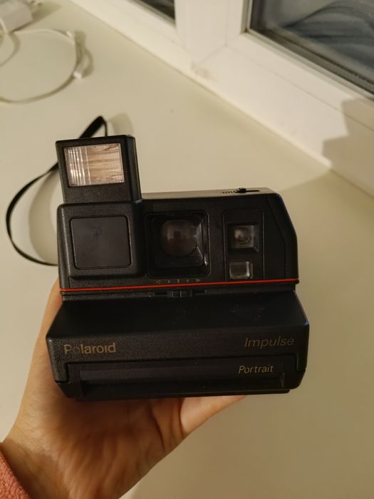 Фотоапарат Polaroid Impulse Portrait 600.