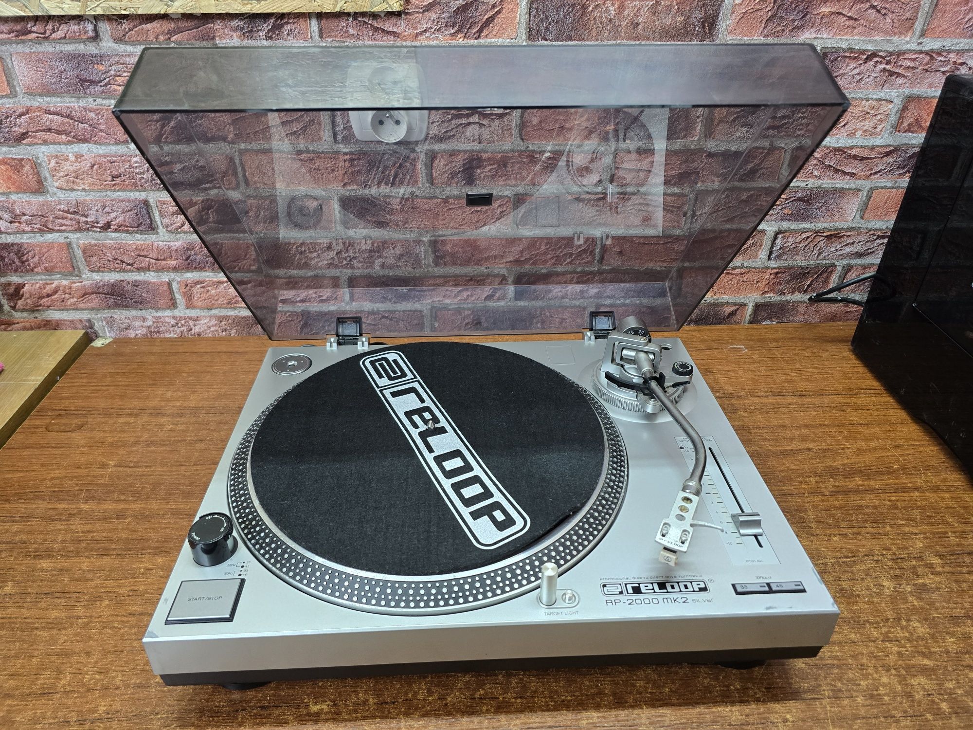Gramofon RELOOP RP-2000 MK2 srebrny