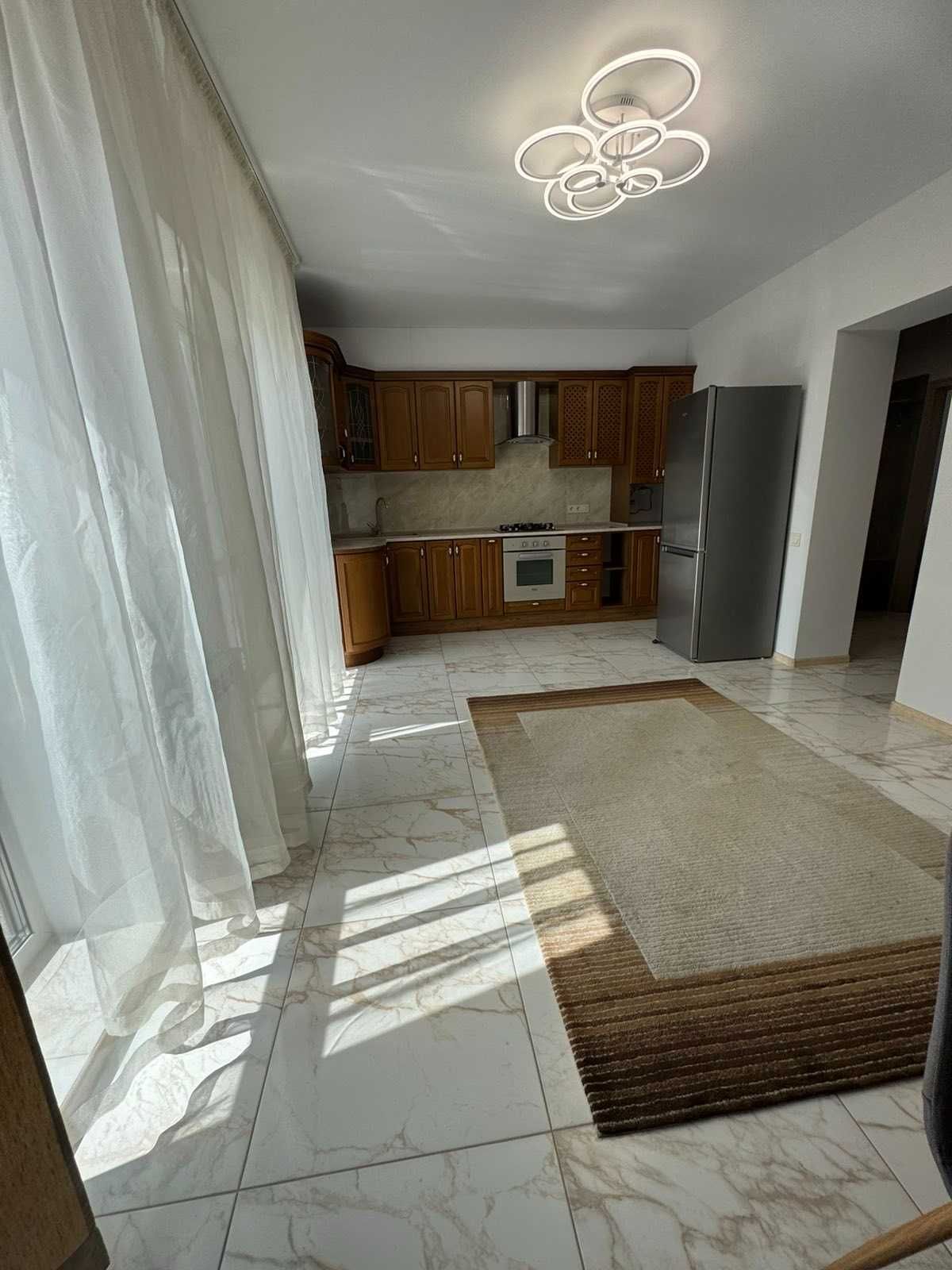 Продаж 2-к квартири з терасою  у провулку Галицький ЖК Панський маєток
