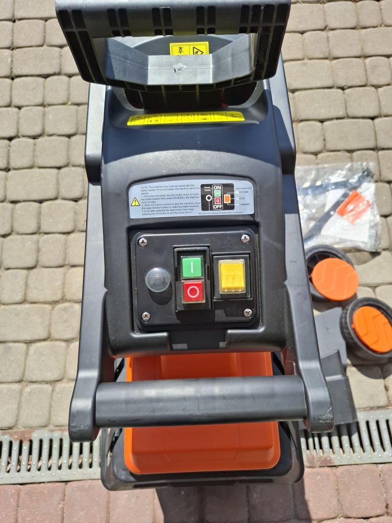 Tacklife  rozdrabniacz do gałęzi PWS01A