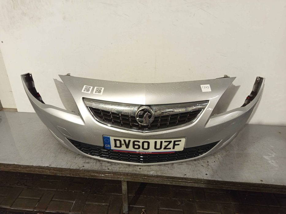 ^ ZDERZAK PRZÓD PRZEDNI OPEL ASTRA J 4 IV Z176 SREBRNY HALOGENY