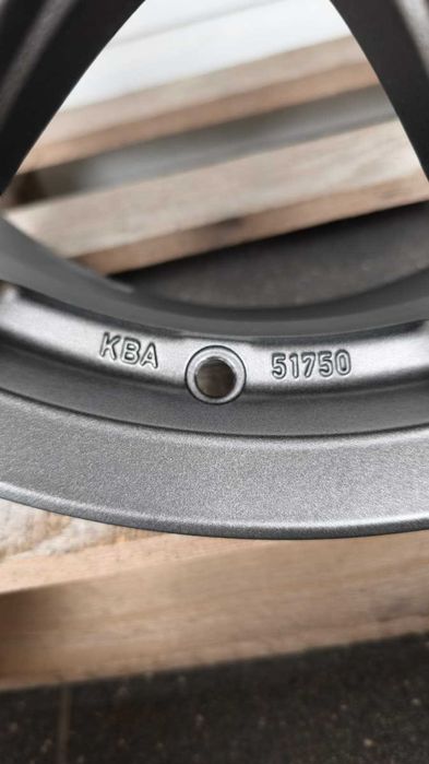 Felgi aluminiowe Audi Vw Skoda Seat 16" 5x112 Et44 (OL700F)