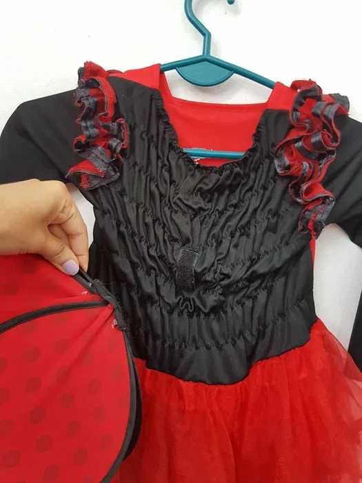 Sukienka przebranie biedronka owad ze skrzydłami 98-110 cm G055
