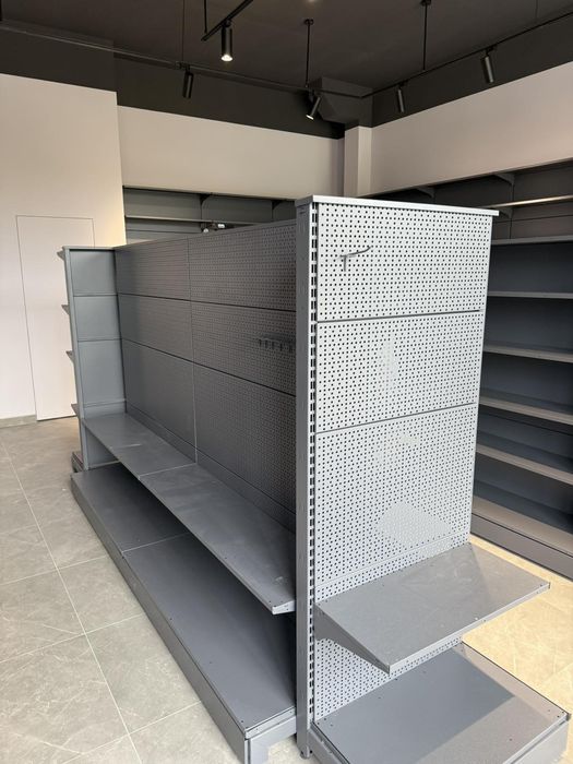 Стелажі  пристіні та острівні Гачки, перфорація, полиці