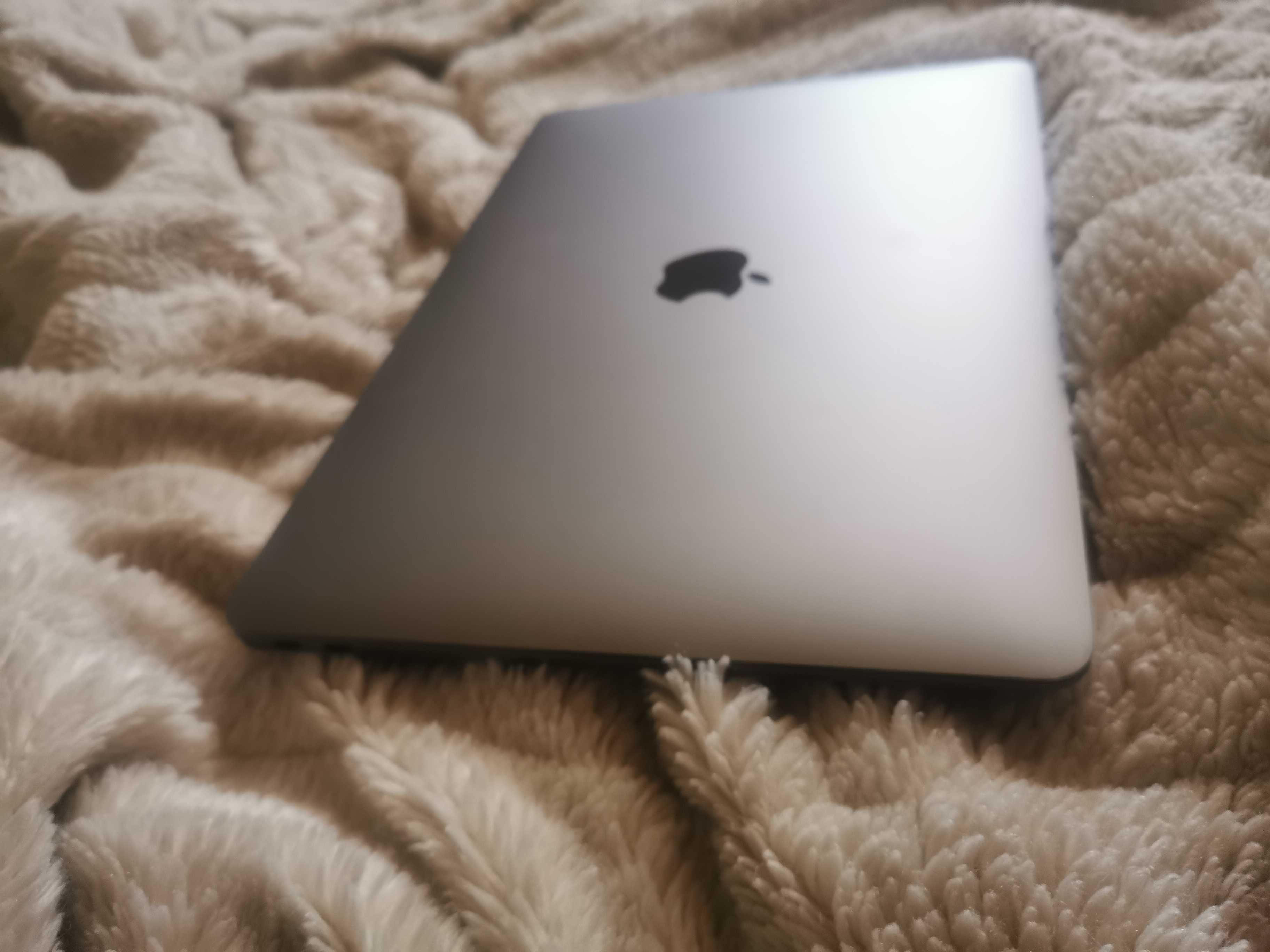 MacBook Air 13” M1 | 16 | 512 | Stan idealny