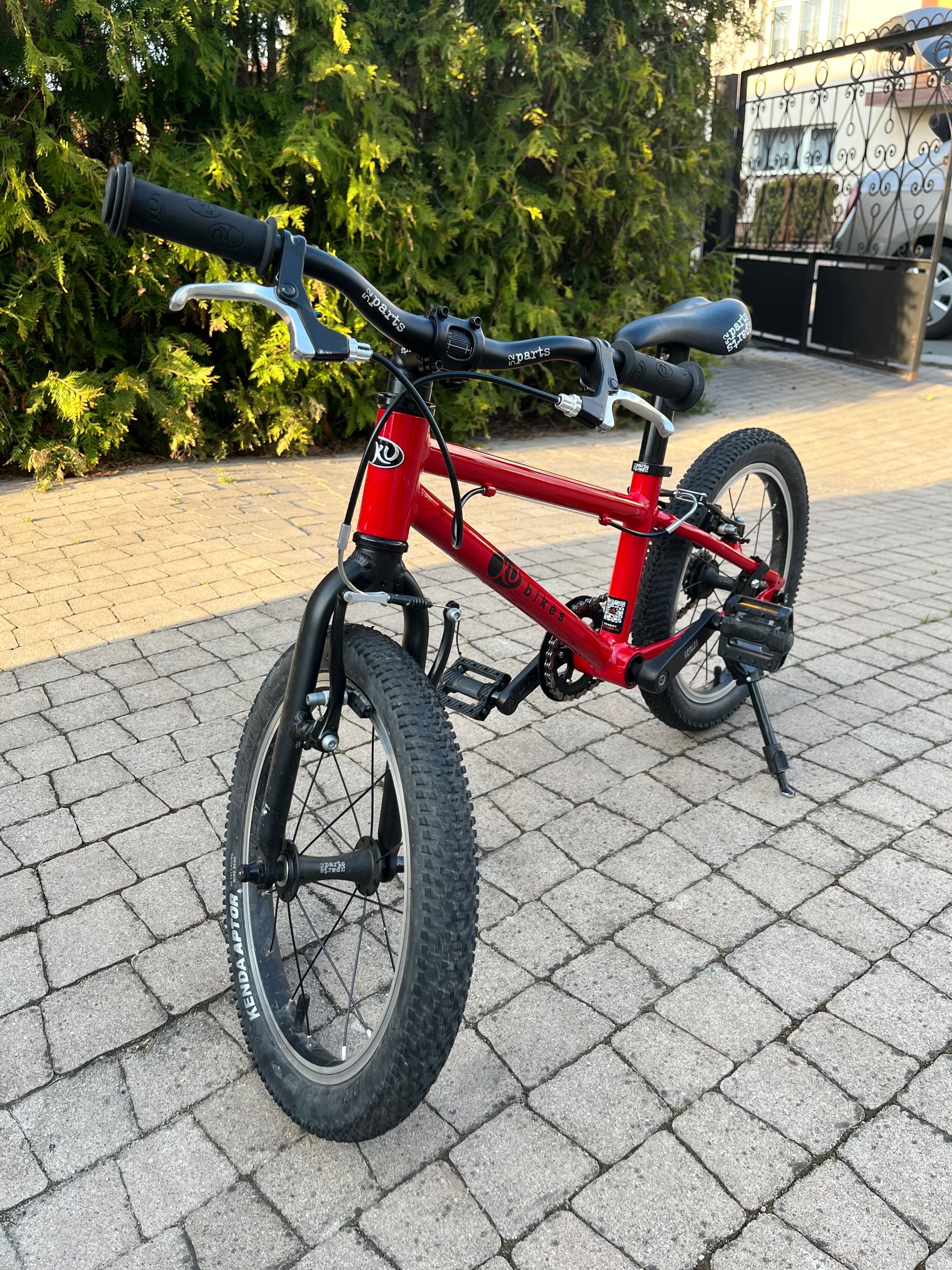 Rower lekki dla dziecka Kubikes 16L MTB czerwony