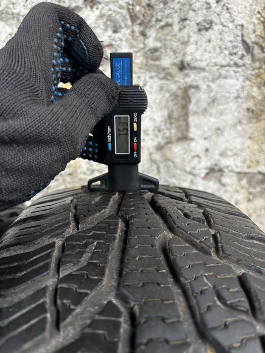 Шини 205/60 R16 Uniroyal комплект зима 8+ мм