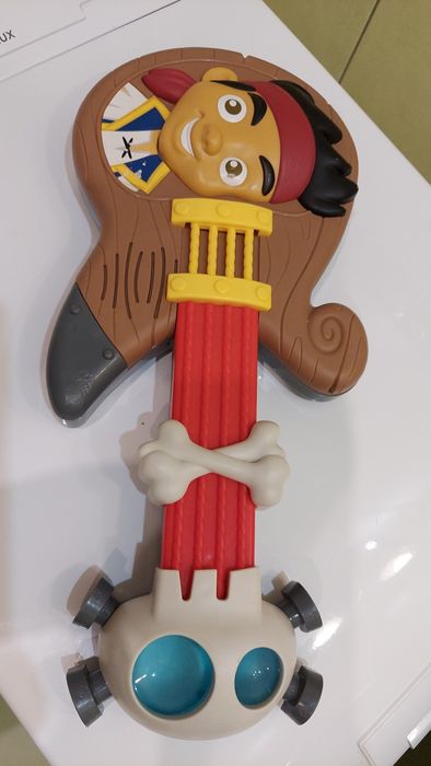 Gitara- Piotruś Pan-Jake i piraci z Nibyland