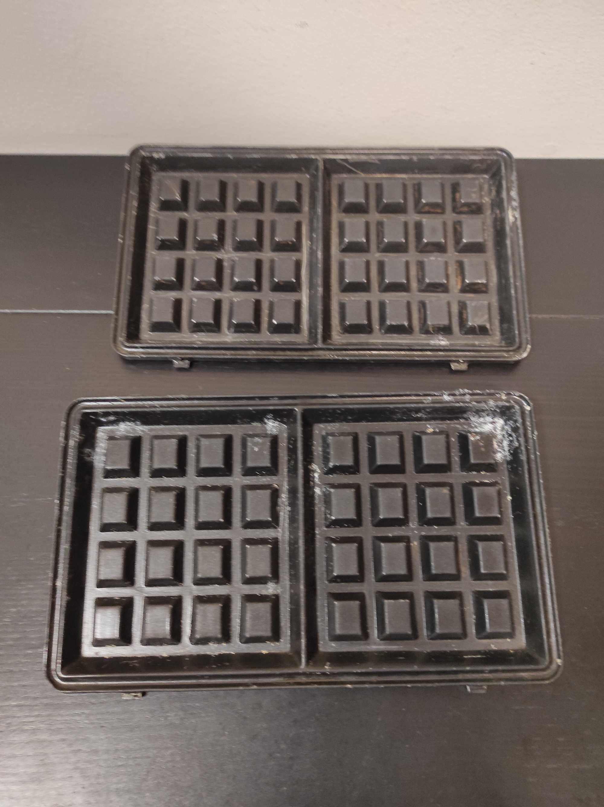Máquinas waffles SilverCrest com 3 formas