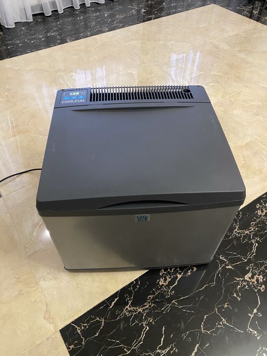 Компрессорный портативный холодильник,морозилка Waeco CoolFun CK-40D-2