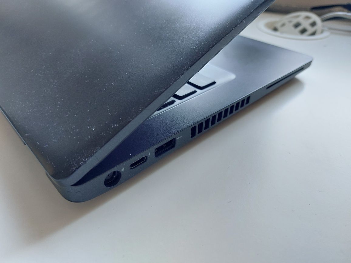 Laptop Latitude 5401 i7 16gb 14"