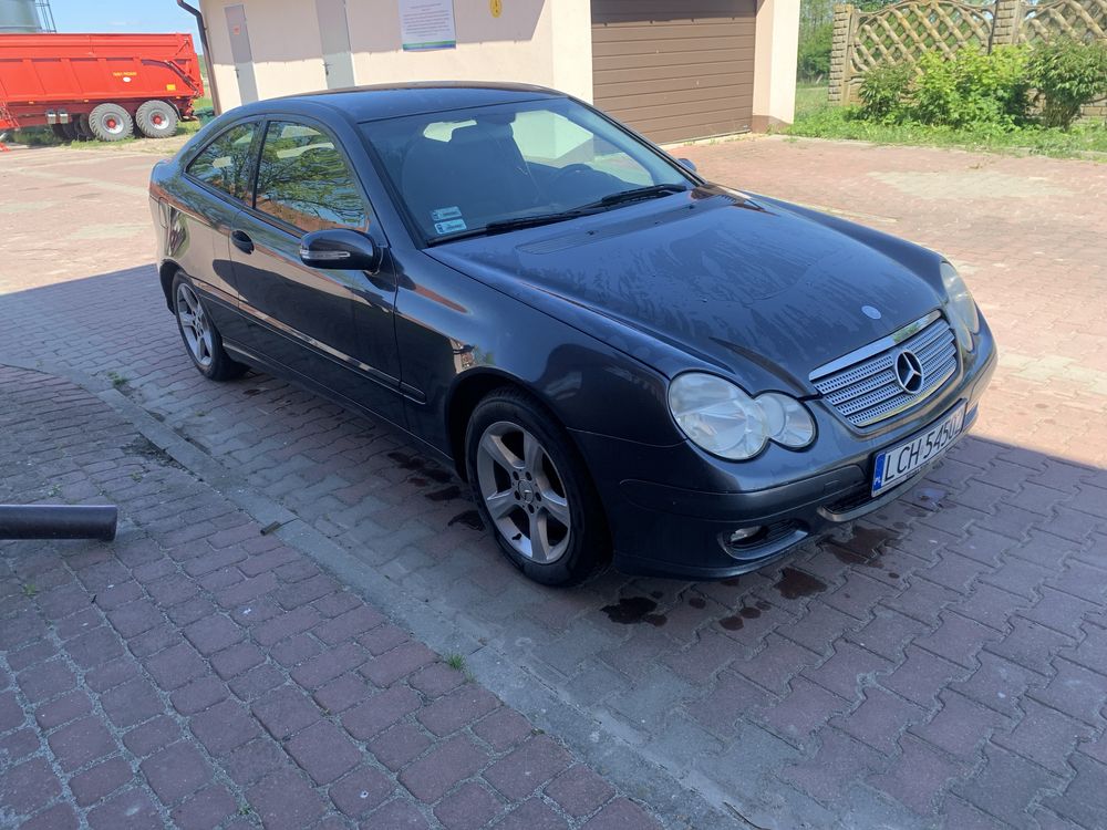 Mercedes  Benz C200 w203 2.2 CDI sport coupe