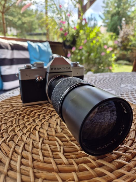 Aparat analogowy Praktica L2 + Revuenon 3.5/200