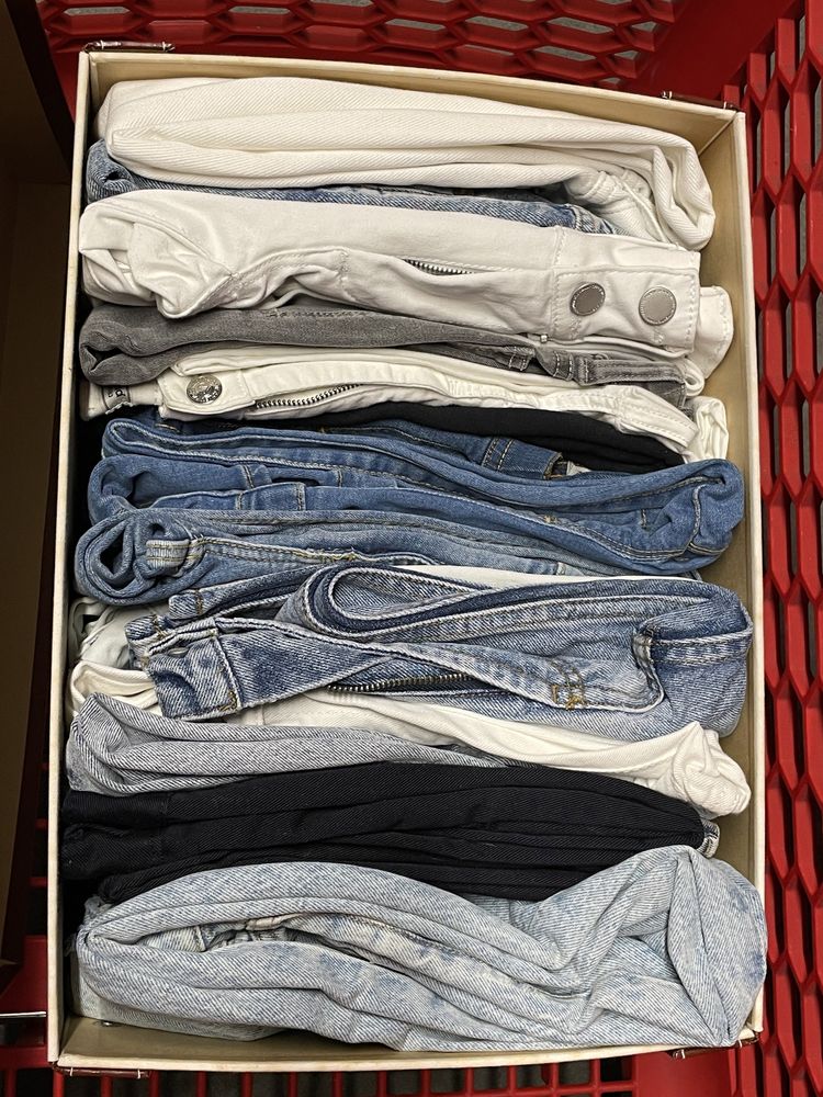 Lote de roupa de criança, adolescente - desde 1€ a peça