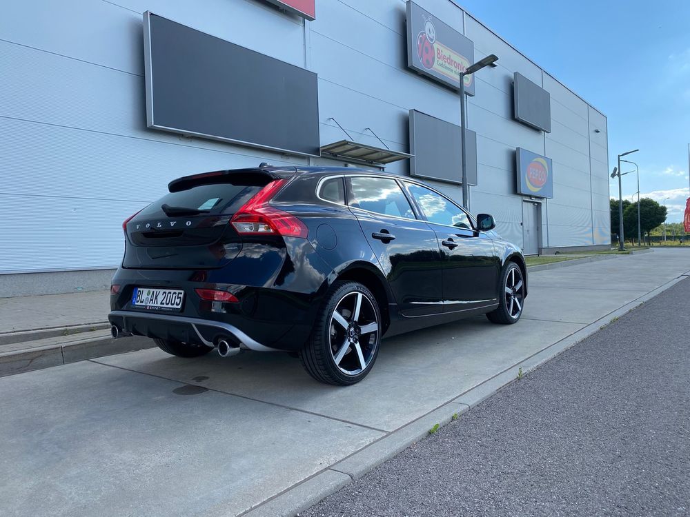 Volvo V40 R-design 2.0D Extra stan Bezwypadkowy Oplacony