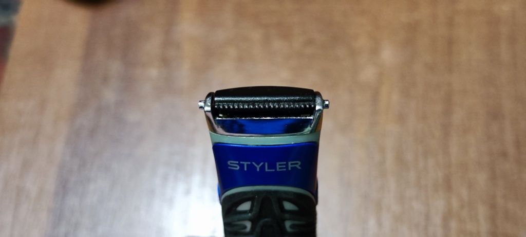 Бритва-стайлер Gillette Fusion для вусів та бороди, тример