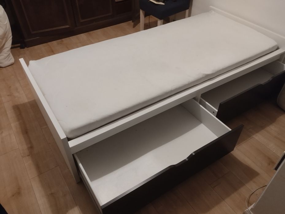 Cama solteiro com colchão