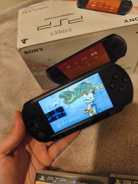 Sony PSP 1004 Oryginalne Pudełko 2x Gra