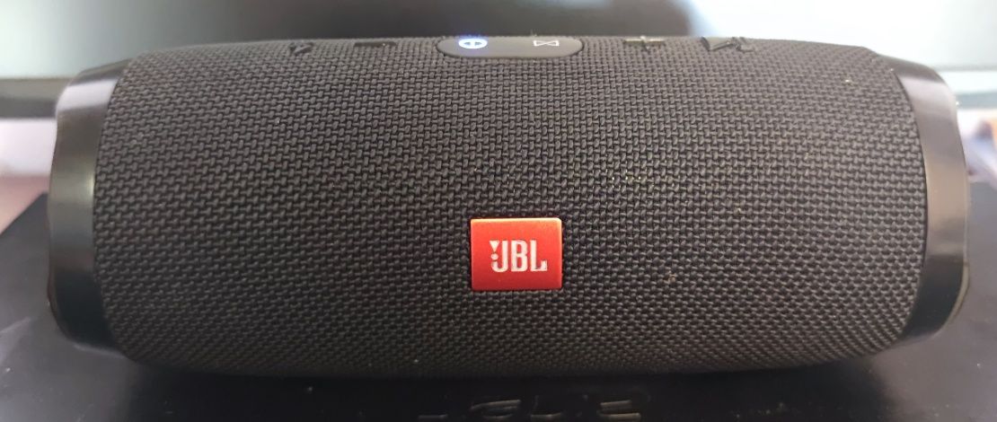 Портативна Bluetooth колонка Jbl charge 3