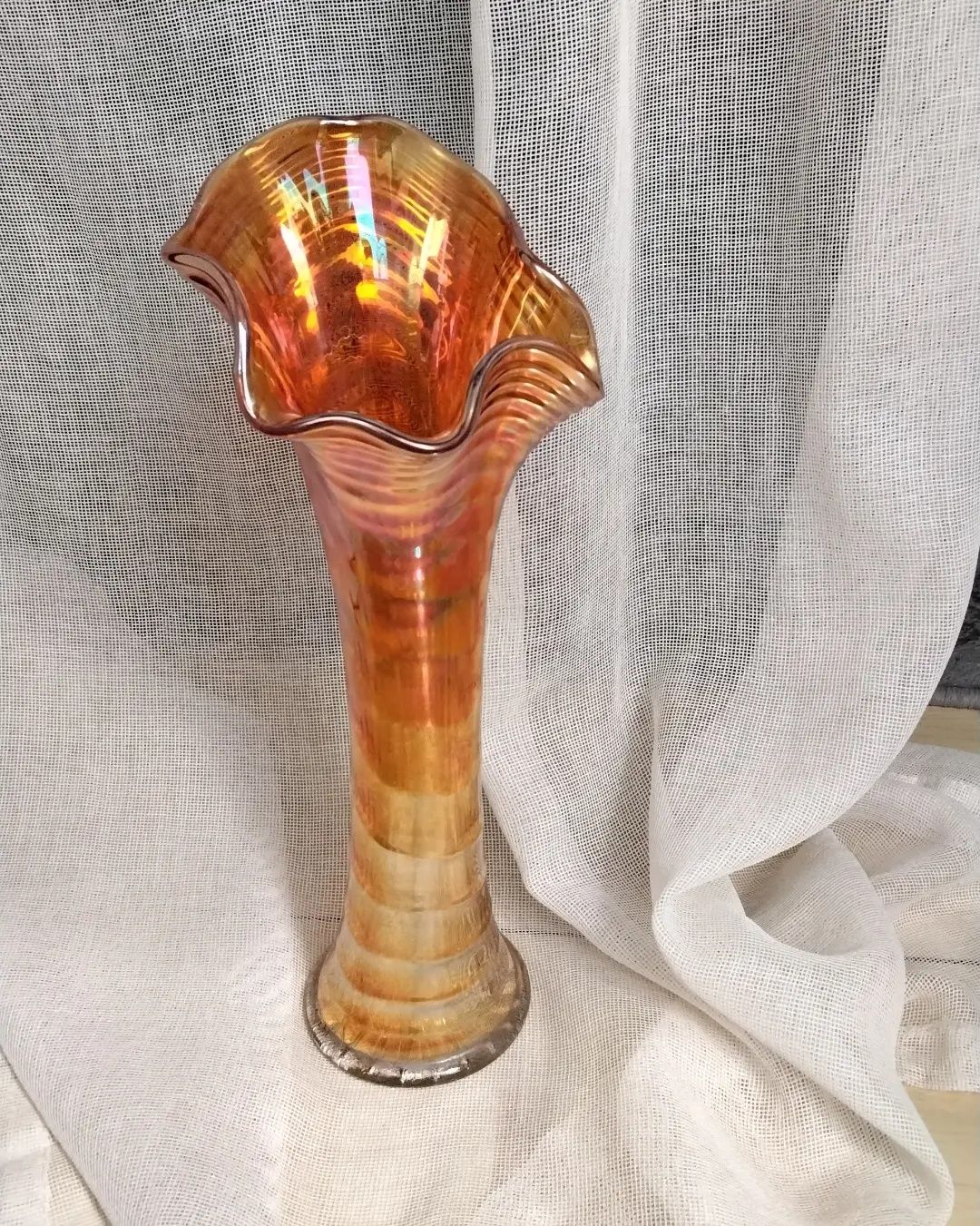 Vintage imperial glass  marigold  wazon