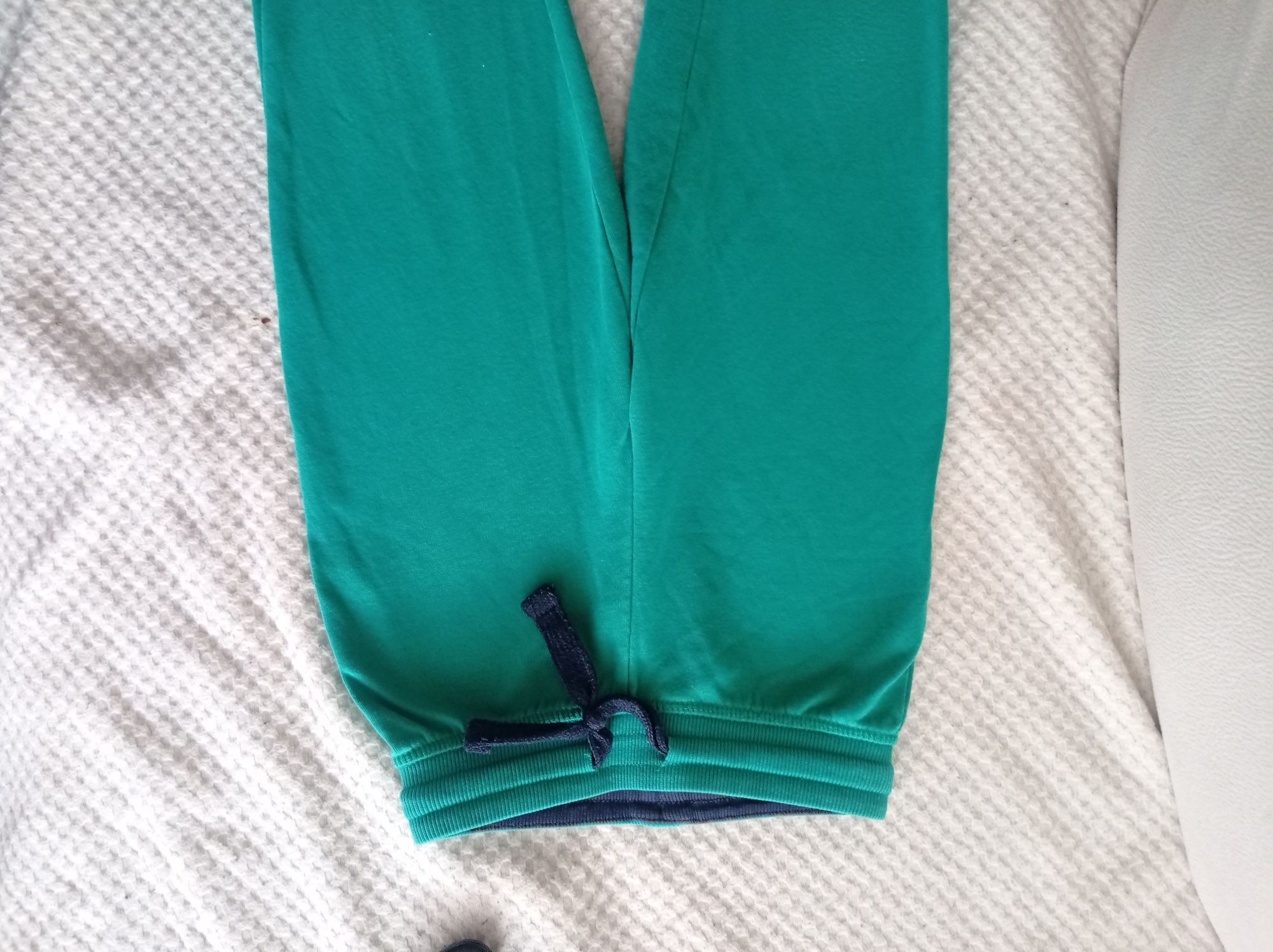 Zielone spodnie lupilu