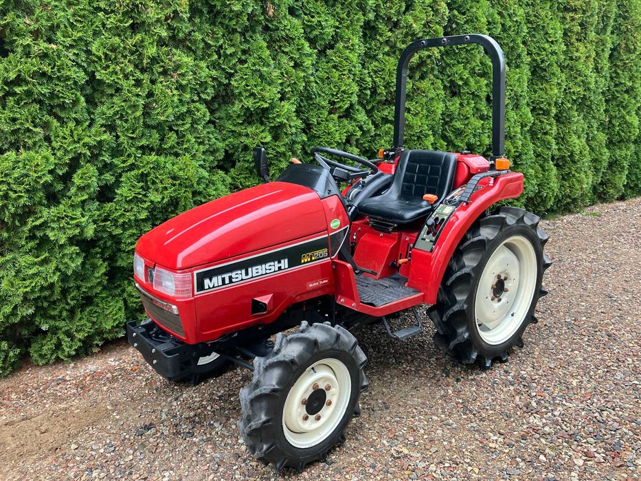Japoński Traktor Mitsubishi MT205 Ciągnik Sadowniczy Ogrodniczy