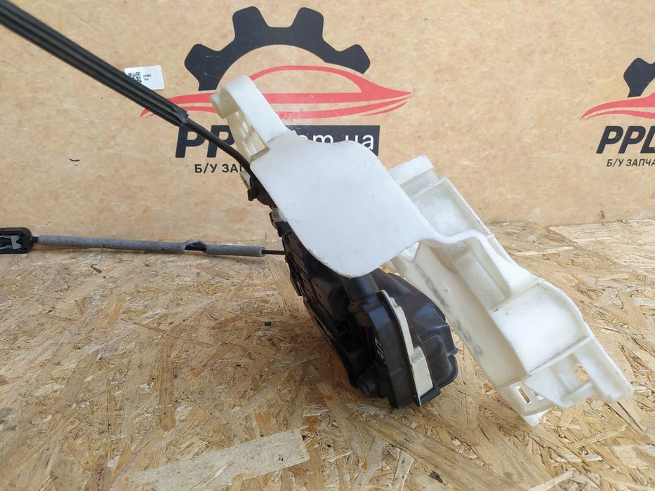 VW Tiguan 07-16 замок двери задний правый 6 pin 5N0839016D