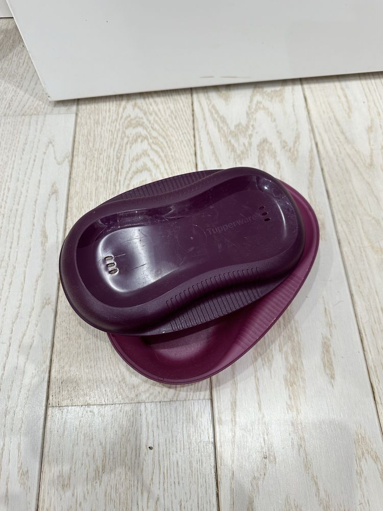 Maly pojemnik do mikrofali tupperware  jajeczny garnuszek