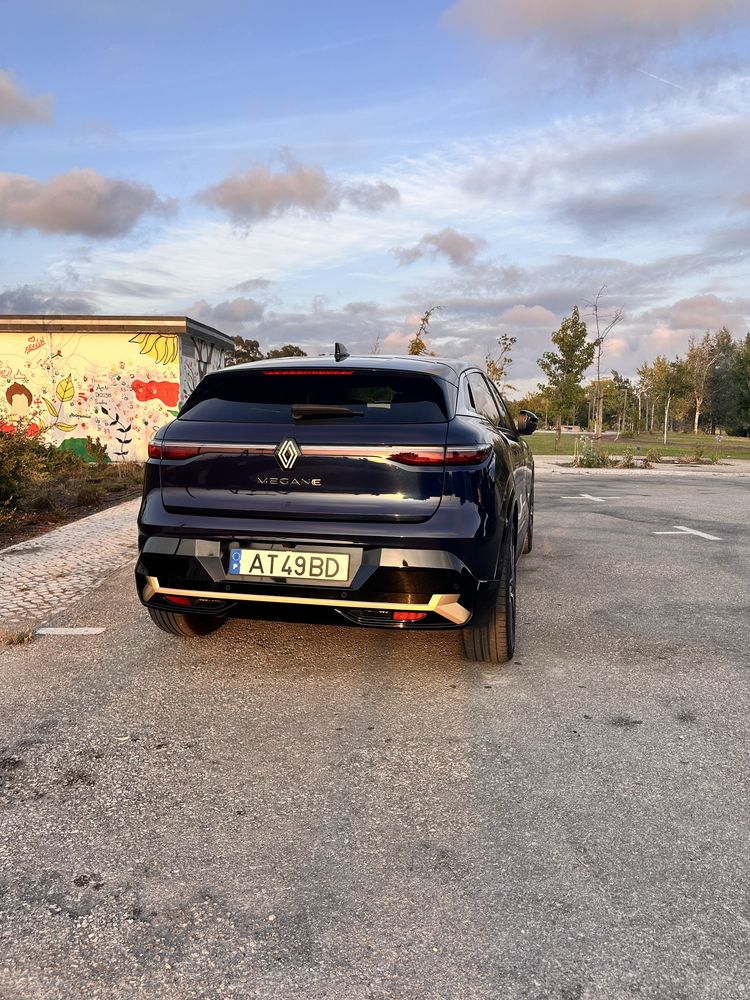 Renault meganE-TECH EV60 220hp